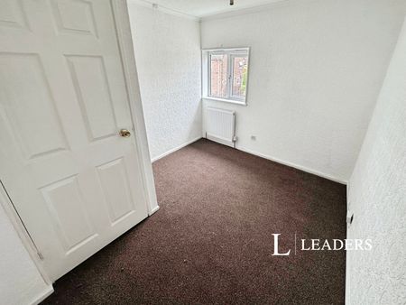 3 bedroom semi detached to rent Housefield Road, Stoke-on-Trent, ST2 - Photo 4