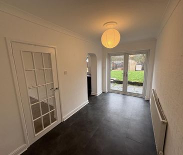 3 bedroom semi-detached house to rent - Photo 3