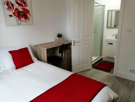 Furnished Rooms to Let – Southampton (Brighton Road, SO15) - Photo 3