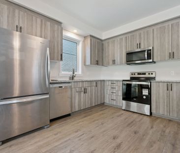 For Lease - 40 Moon Crescent, Cambridge, Ontario - Photo 6