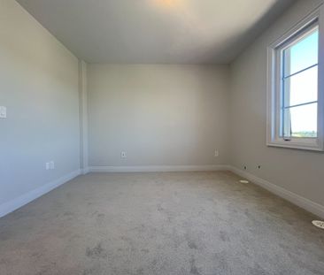 For Lease - 5951 Saigon Street, Mississauga, Ontario - Photo 3