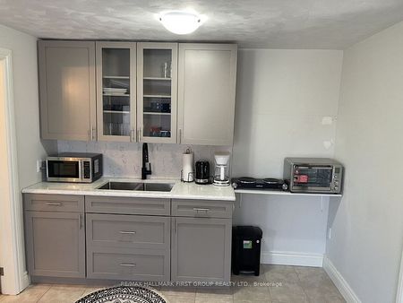 For Lease - 26 Whiting Avenue Unit# Upper, Oshawa, Ontario - Photo 5