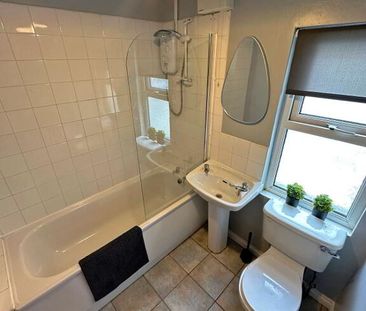 Room 1, 2 Haywood Ave, Belfast, BT7 3EU - Photo 6