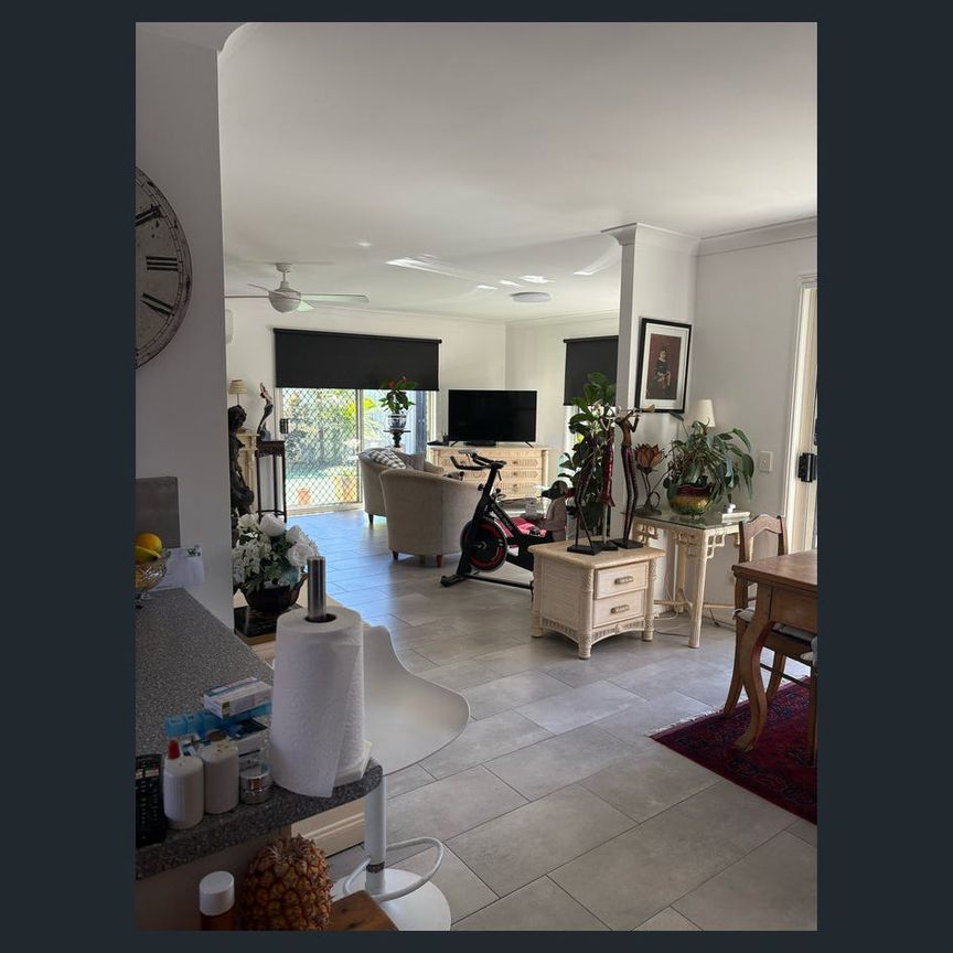 Entertainer’s Delight in a Quiet Cul-de-Sac - Photo 1