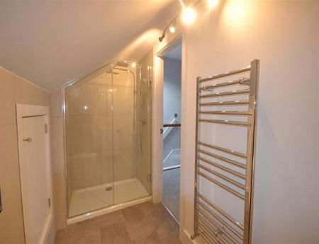3 Bedroom Terraced To Let - Photo 4
