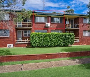 Contemporary finishes and air-conditioned lounge room. Pets conside... - Photo 6
