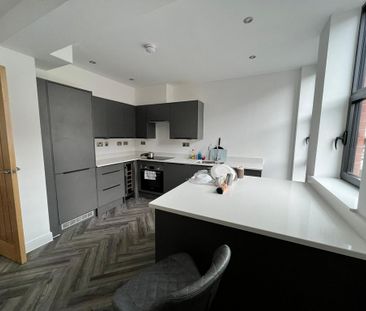 1 bedroom in a flat share to rent - Photo 1