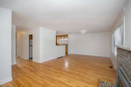 For Lease - 2366 Cheshire Road, Parkway Park - Queensway Terrace S and Area, Ontario - Photo 4