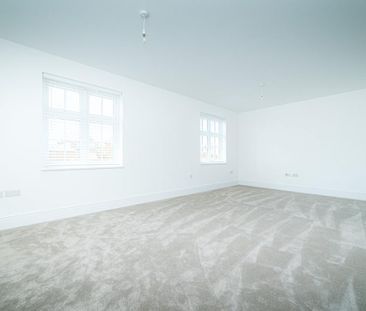 4 bedroom detached house to rent - Photo 3