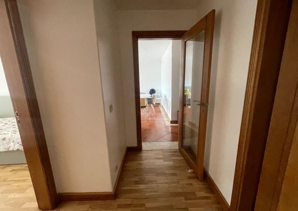 Apartamento T2 em empreendimento com piscina na Praia da Barra.