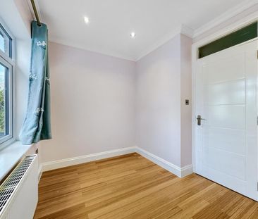 3 bedroom flat to rent - Photo 6