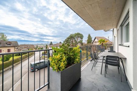 Beautiful 4.5 room apartment with lake and mountain views in St-Prex - Photo 5