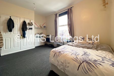 12 Bedroom End Terraced House for rent in Hyde Park Road - Photo 3