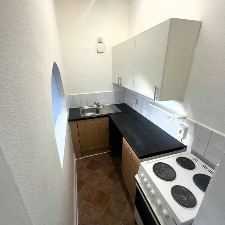 1 bedroom flat to rent - Photo 1