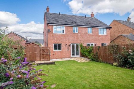 3 bedroom semi-detached house to rent - Photo 2