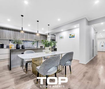 Stunning 5-Bedroom Family Home with 3 Master Bedrooms!! - Photo 3