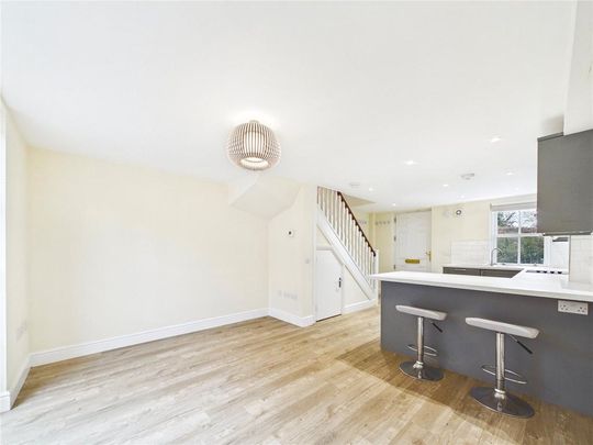 2 bedroom terraced house to rent - Photo 1