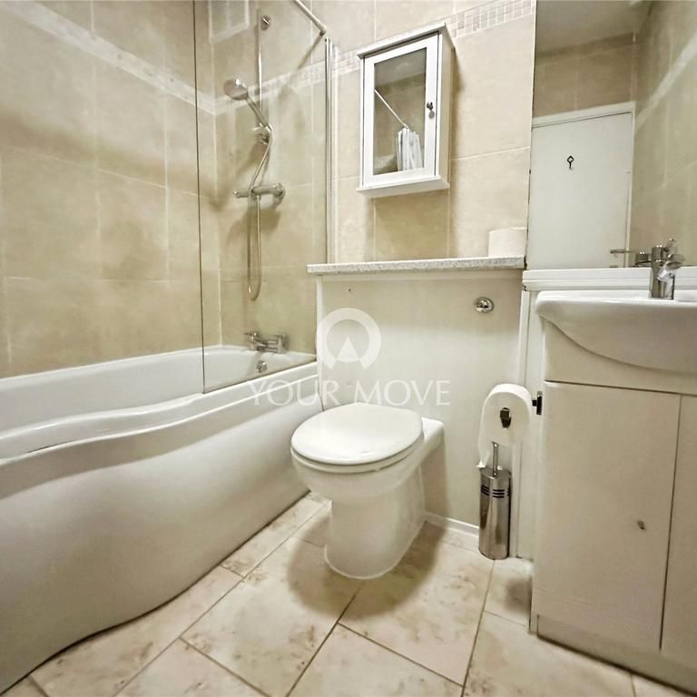 1 bedroom flat to rent - Photo 1