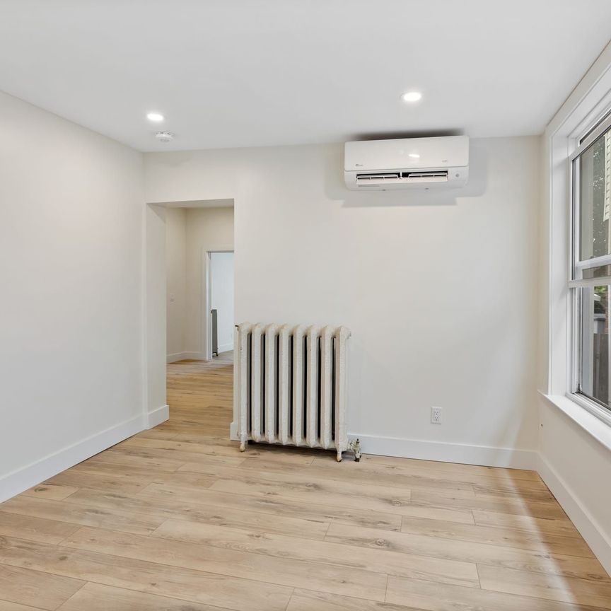 For Lease - 304 Lincoln Road Unit# Unit 3, Windsor, Ontario - Photo 1