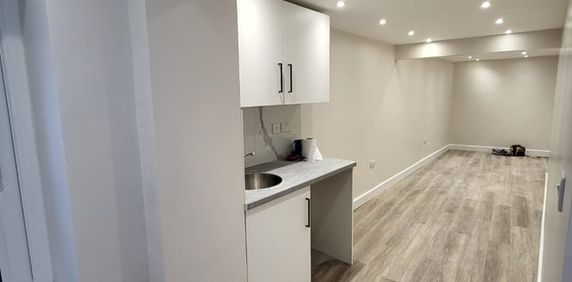 Studio Flat, St. Pauls Road, N1 - Photo 2