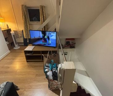 1 Bed Flat, Bexley Square, M3 - Photo 1