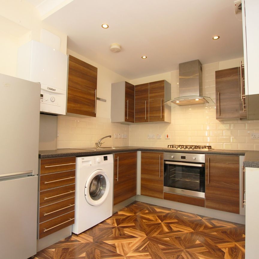 Oban Drive, North Kelvinside, Glasgow - Photo 1