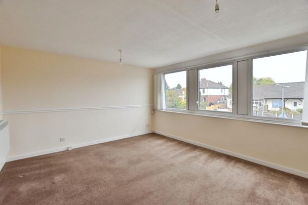 2 bedroom Flat To Let - Photo 1