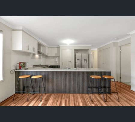 16 Melvina Road, Paralowie, SA 5108 - Photo 3