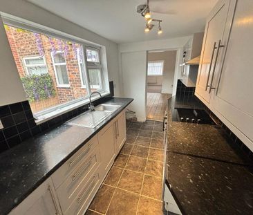2 bedroom terraced house to rent - Photo 5