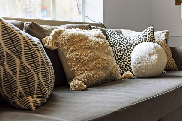 Grosvenor Square - Photo 1