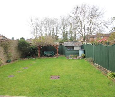 3 bedroom semi-detached house to rent - Photo 2