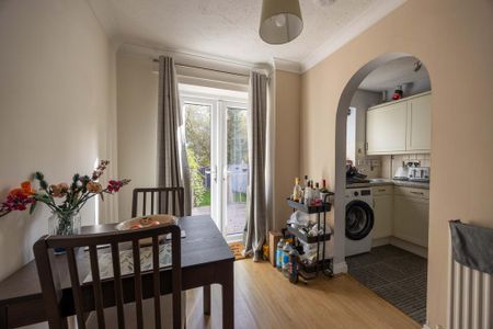 2 bedroom terraced house to rent - Photo 4