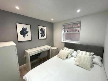 1 bedroom in a house share to rent - Photo 4