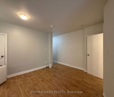 For Lease - 2471 Dundas Street Unit# UPPER, Toronto, Ontario - Photo 5