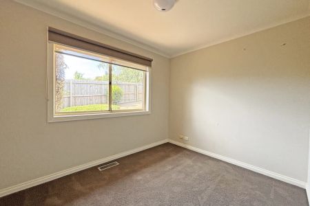 Prime Location - Photo 4