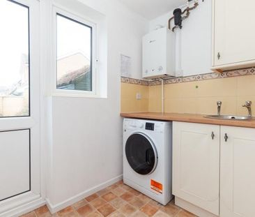 4 bedroom detached house to rent - Photo 3