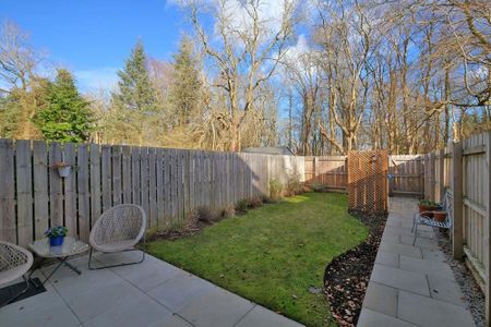 Waterton Lawn, Stoneywood, AB21 - Photo 2