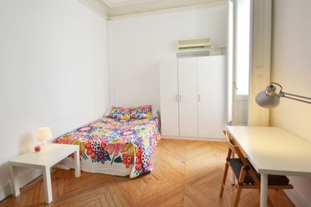 Calle de las Fuentes, Madrid, Community of Madrid 28013 - Photo 3