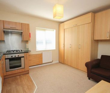 Studio to rent - Photo 3