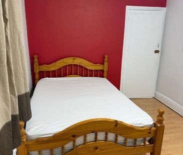 Room in a Shared House, Gartmore Road, IG3 - Photo 1