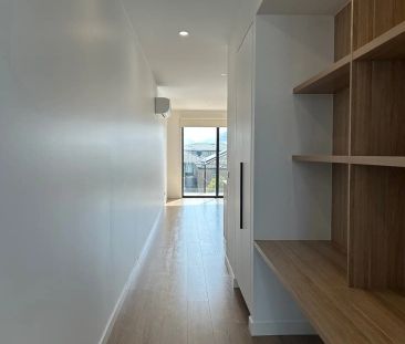 “Stylish Double-Storey Living in the Heart of Point Cook! APP” - Photo 2