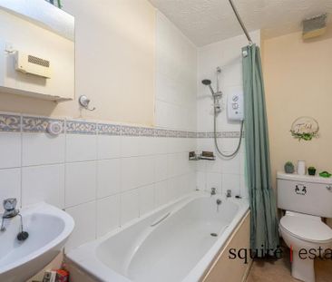 2 bedroom flat to rent - Photo 6