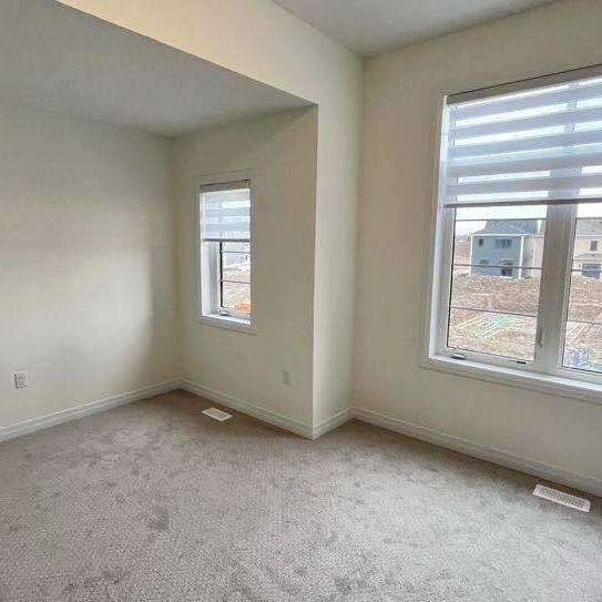 For Lease - 86 Canvas Crescent, Welland, Ontario - Photo 1