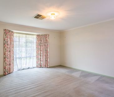 Quiet Court Living - Photo 2
