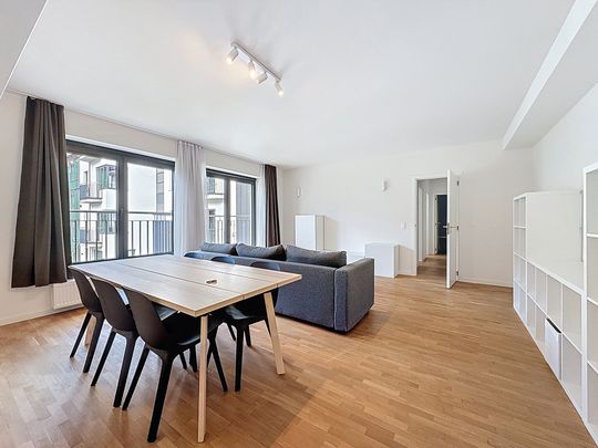 Flat - for rent - Photo 1