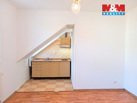 Pronájem bytu 1+1 v Lokti; 29 m - Fotografie 2