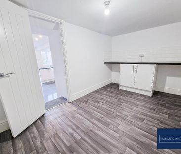 3 bedroom terraced house to rent - Photo 6