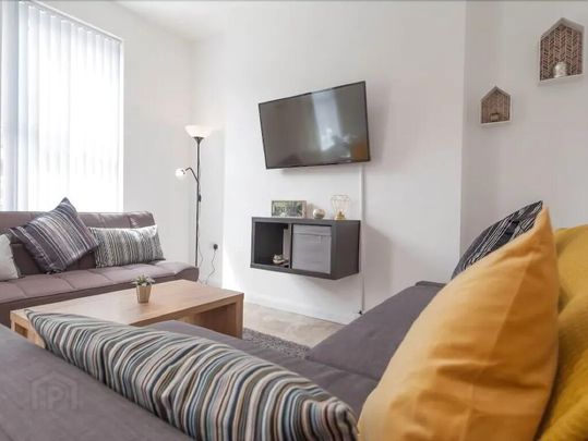 Unit 2, 129 Wellesley Avenue, Lisburn Road, Belfast, BT9 6DG - Photo 1