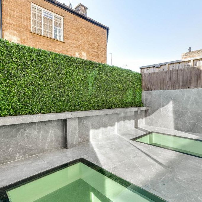 5 bedroom terraced house to rent - Photo 1