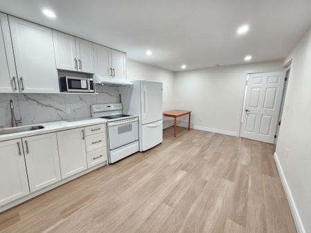 For Lease - 7 Calthorpe Avenue Unit# Basement Unit A, Toronto, Ontario - Photo 3